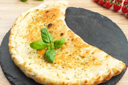 Wood Factory · Pizza au feu de bois, Halal