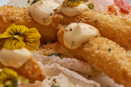 Le Petit Paris Grand Café Castel