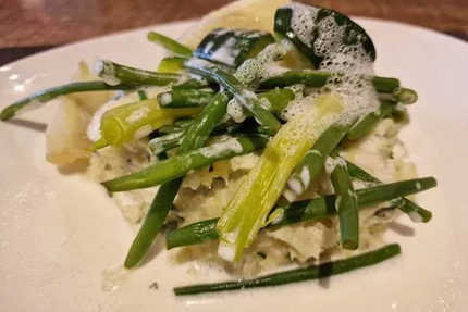 Le Petit Paris Grand Café Castel