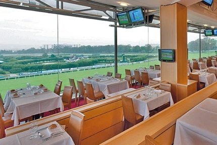 Restaurant Panoramique "Bistrots des Familles" de l'Hippodrome de Chantilly