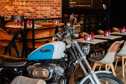 American Steak House Servon