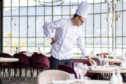 La Plage - Bar Restaurant Lounge