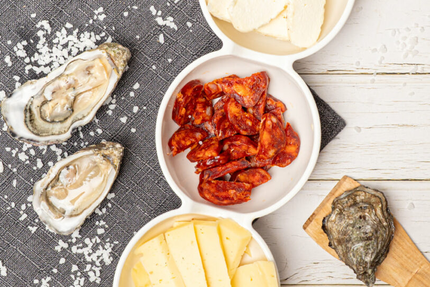 Aperibay | Dégustation Fruits de mer: palourdes, huîtres et moules farcis dans la baie du Mont-Saint-Michel