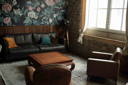 Sarl Chez Nous French Pub