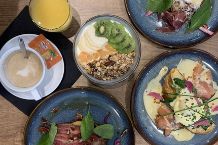 DUR A CUIRE LORIENT bar/brunch/lunch