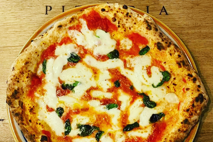 Pizzeria La Napoletana