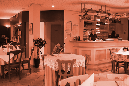 Restaurants Aux Pots Cassés