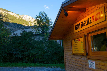 Max's Backyard Pizza 🍕