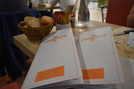 Brasserie Le Charly's, restaurant Chasse sur Rhône, bar