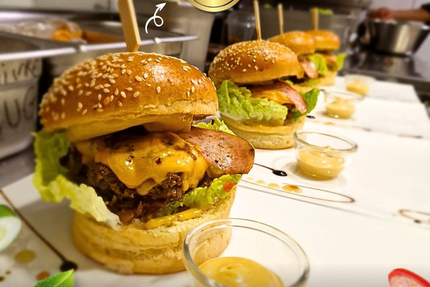 XV Burger