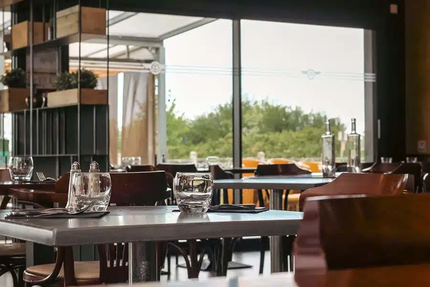 LE MIREFLEURS AERODROME D'YVRAC