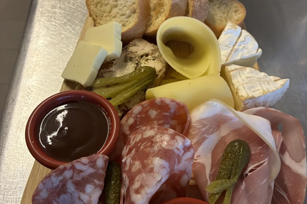 La Chaise au Plafond