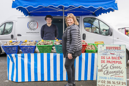Huitres Chaumard, vente au détail (ouvert) bar à Huitres (fermé)