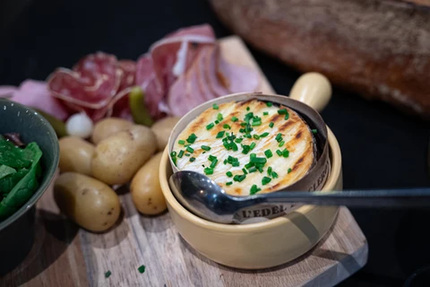 MELTING POTES Restaurant Lounge