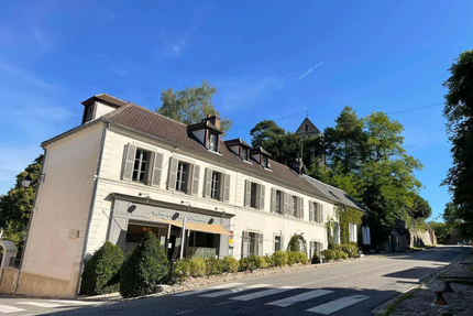 Restaurant - Hôtel - Caviste -Auberge du Chasseur