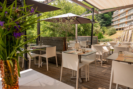 La terrasse des thermes par Claude Brioude