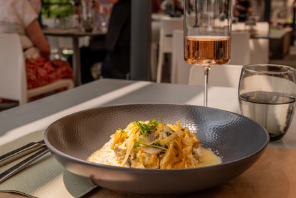 La terrasse des thermes par Claude Brioude