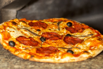 L'ARC EN CIEL PIZZA AU FEU DE BOIS