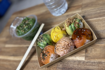 Sushis world street food