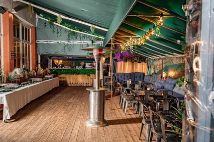 Les Pieds dans l’Herbe (au Pavillon de la Tourelle)