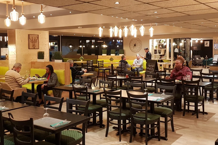 Girona Café Bar Restaurant Rungis