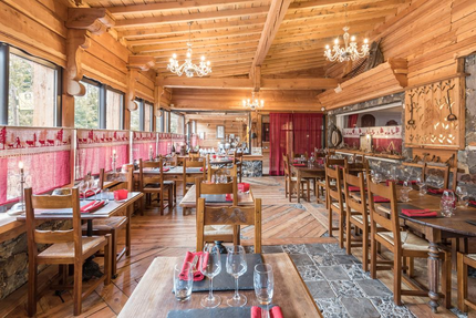 RESTAURANT LES PIVOTES