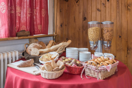 RESTAURANT LES PIVOTES