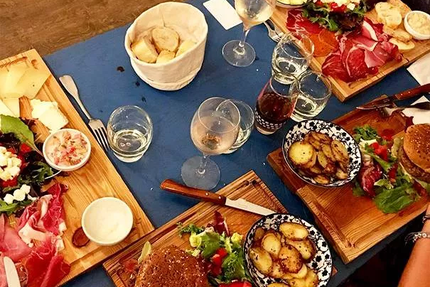 Le Blue Restaurant | Bar à vin