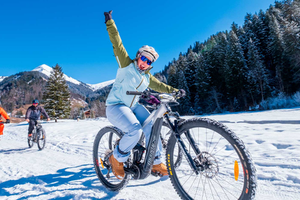 Bistro, vélo | Restaurant- Bar - Café | Alpes Aventures - La Clusaz