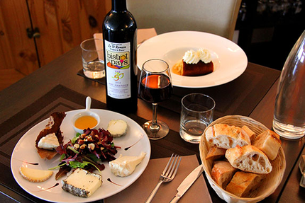 Le Saint Romain, bar, restaurant et gite d'étapes