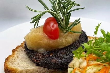 Saucisson et Beaujolais