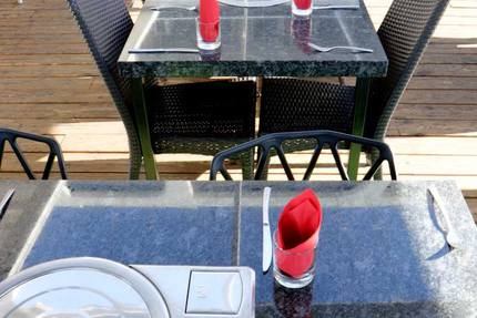 La table à plancha (La Grande Motte)