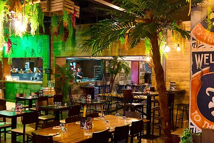 In Jungle - Resto Pub/club Hôtel