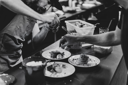 Les Cornichons, cantine de La Vapeur