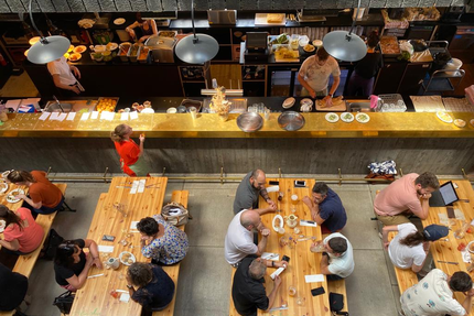 Les Cornichons, cantine de La Vapeur