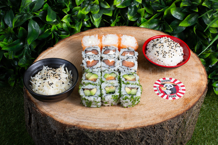 Sushi Poké 🐼🍣🥗❤️