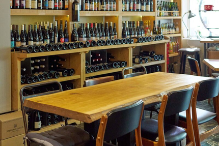 L'Herbe Rouge - Cave à vins vivants - Restaurant - Herboristerie - Epicerie