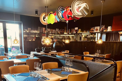 Lucas & Chris Restaurant