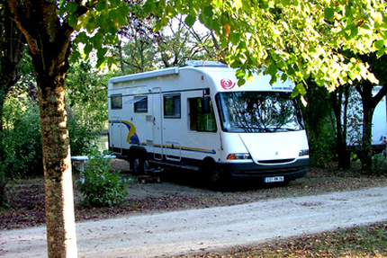 Bar Restaurant Du Plan D'eau Saint Charles