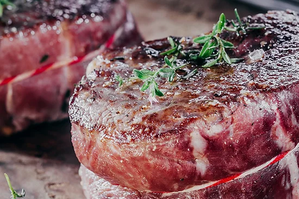 Les Arcades Bistro local