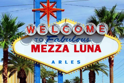 MEZZA LUNA