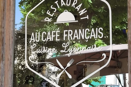 Au Café Français