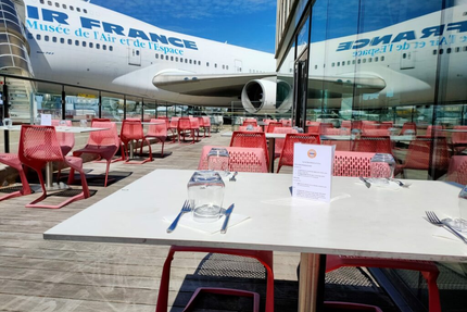 Monument Café l'Hélice - Restaurant du Musée de l'Air (uniquement pour les visiteurs)