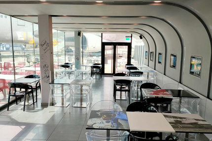 Monument Café l'Hélice - Restaurant du Musée de l'Air (uniquement pour les visiteurs)