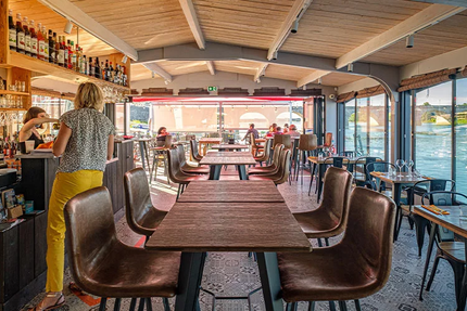 Bateau Bar Restaurant Sur les Quais
