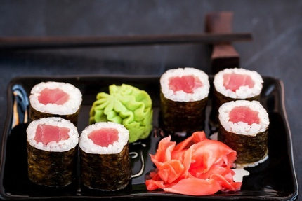 TORNADO restaurant sushi