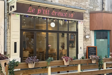 👉 Le P’tit Creux 10 – Café • Resto • Service repas continu