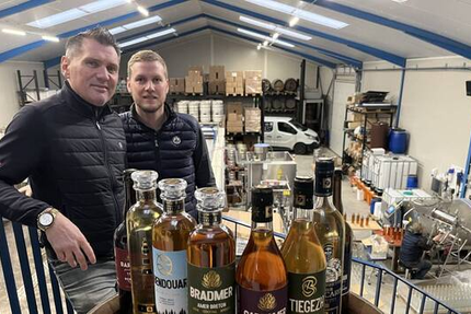 Maison Jouffe Distillerie et Brasserie : Restaurant, Cave & Bar