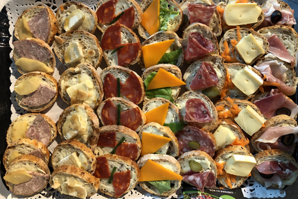 Chez Raymonde Crêperie, moules frites, traiteur