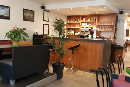 Le Petit Ecuyer (restaurant, bar, traiteur)